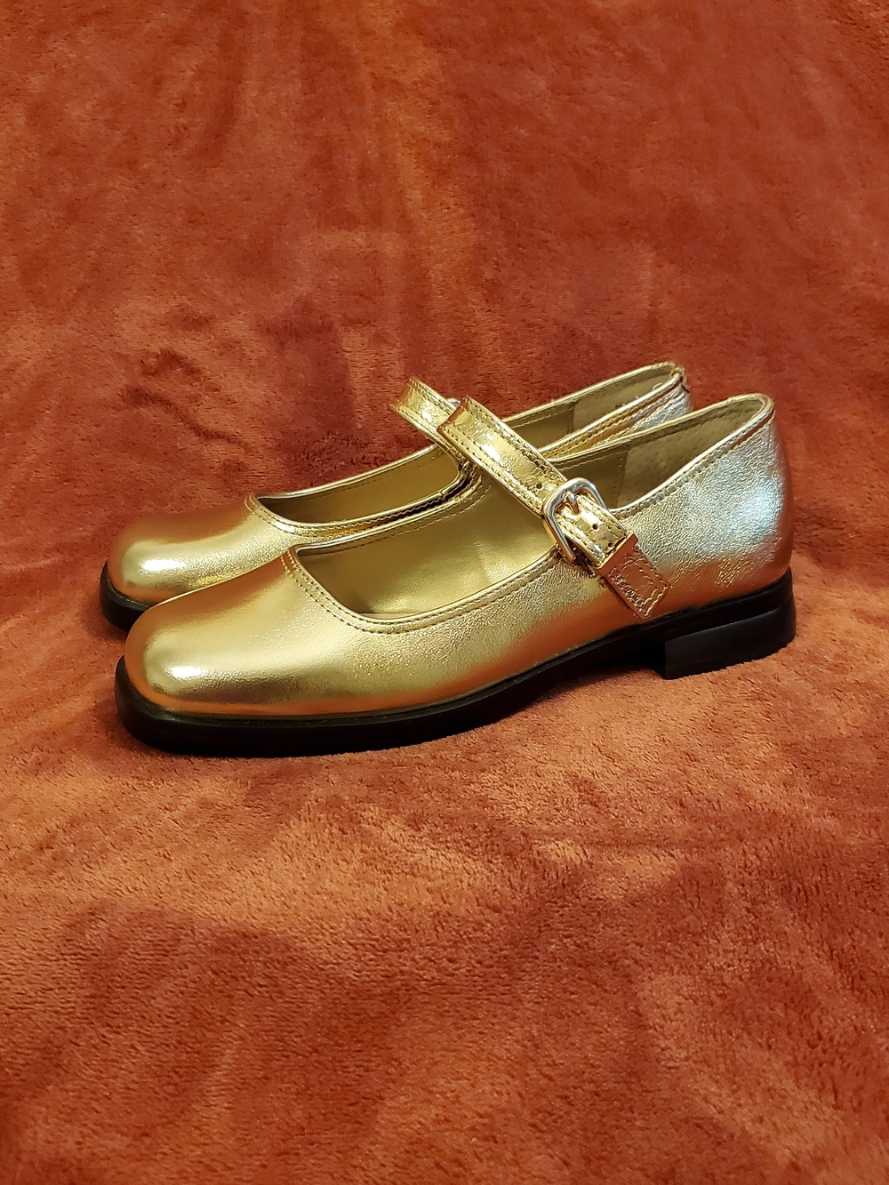 STEVE MADDEN  Metallic Gold Leather Mary Janes